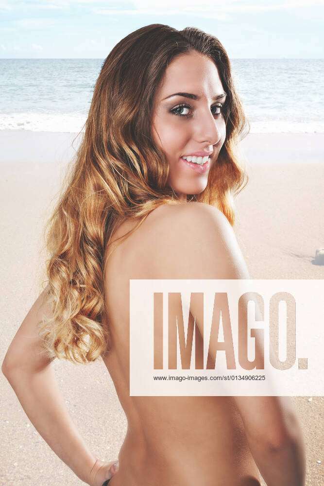 alfredo lozano recommends Female Beach Nude
