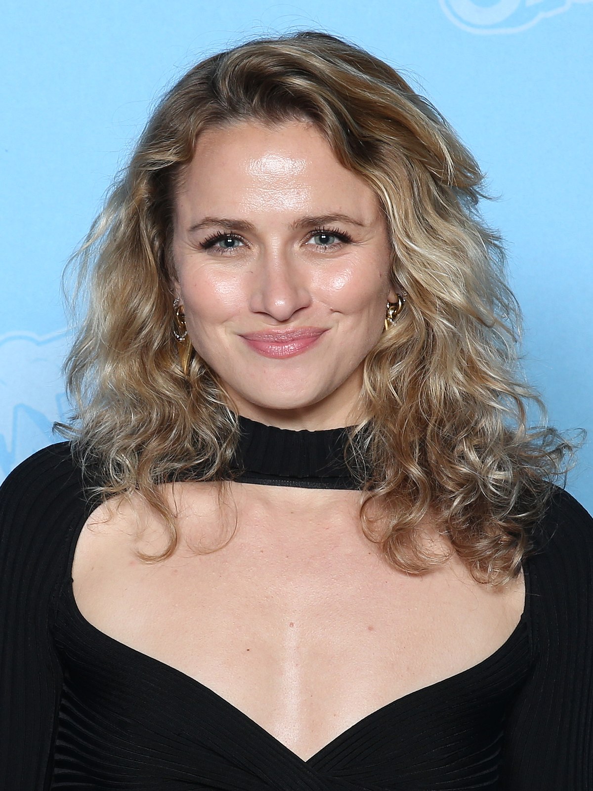 claire reveche recommends Shantel Feya