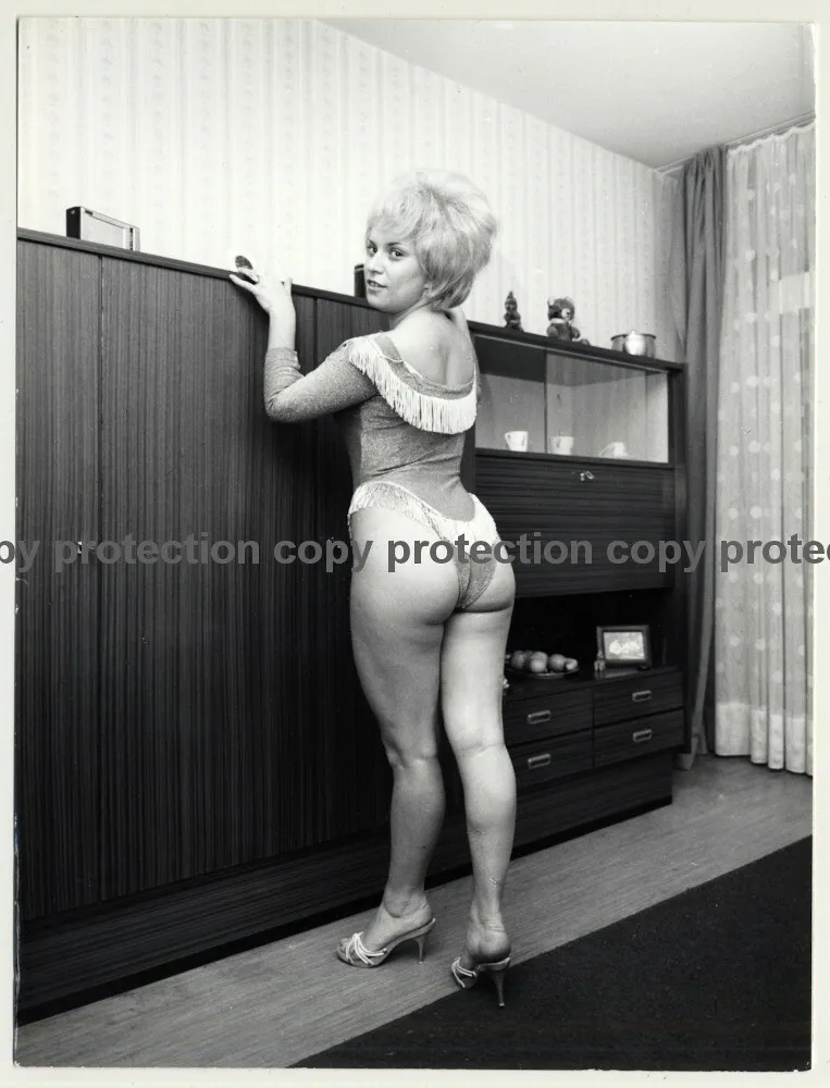 debra paton add photo striptease vintage