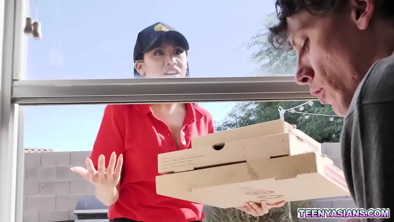 coenie labuschagne recommends ember snow pizza delivery pic