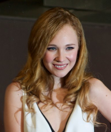 casey goltz add photo juno temple lesbian scene