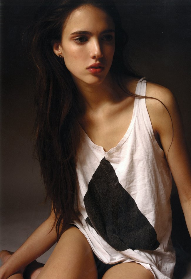 colin murch recommends Margaret Qualley Sexy