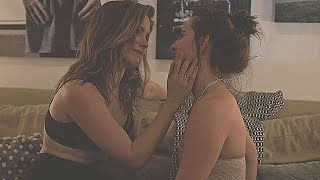 Jacqueline Toboni And Sophia Bush sexiga under