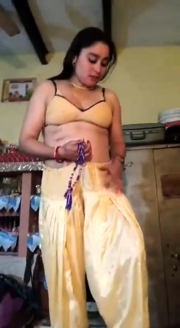 Best of Aunty stripping