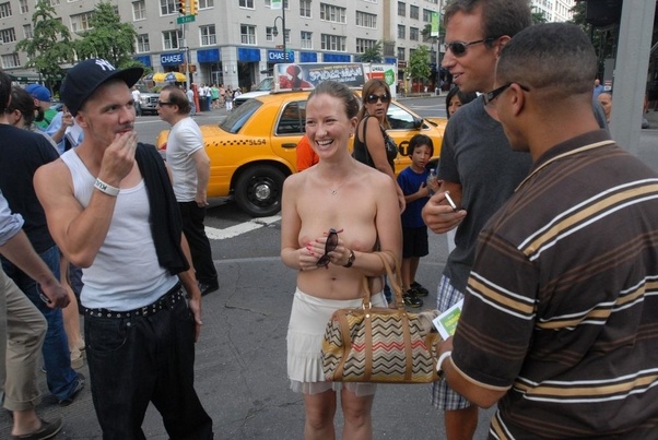 brian schmitzer share boobs out in public photos