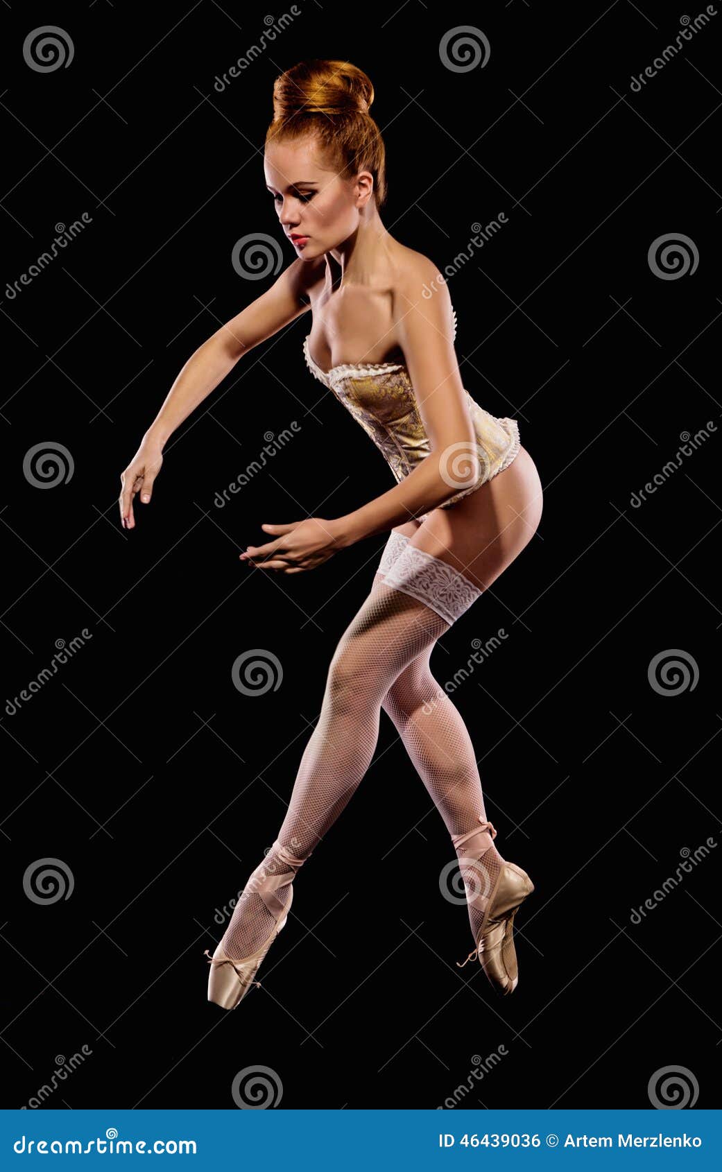 devin higdon recommends Female Naked Dancers
