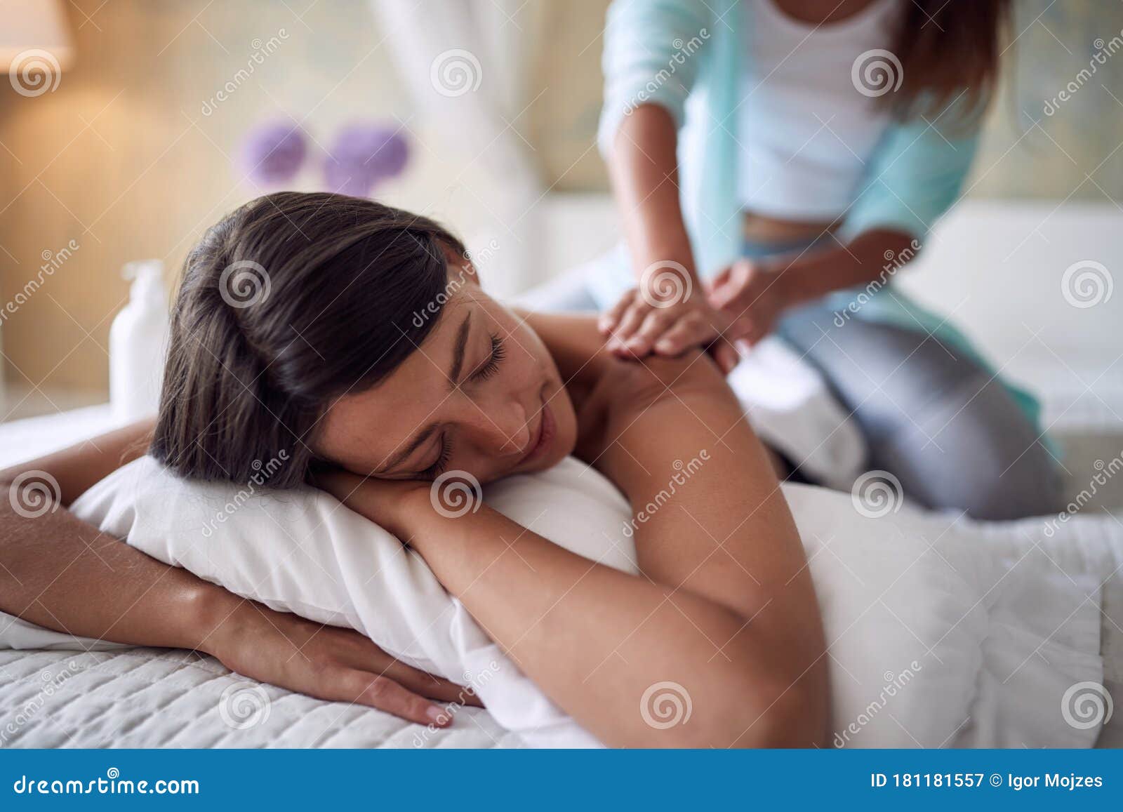 arnulfo estrada add photo lezbian massage