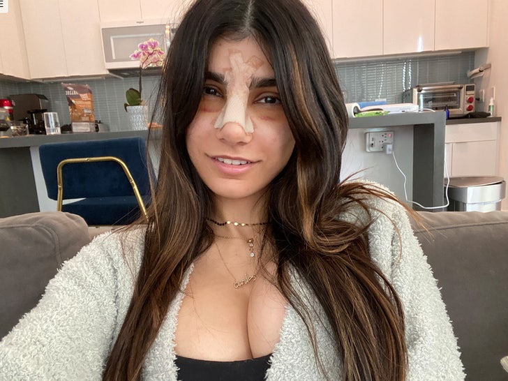 brittany zeiter recommends mia khalifa doctor pic