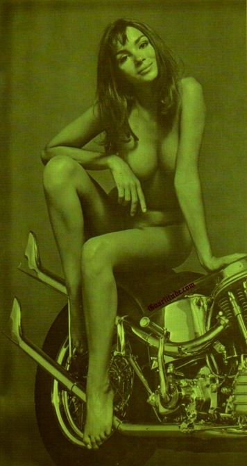 Nude Babes And Motorcycles nsfw porn