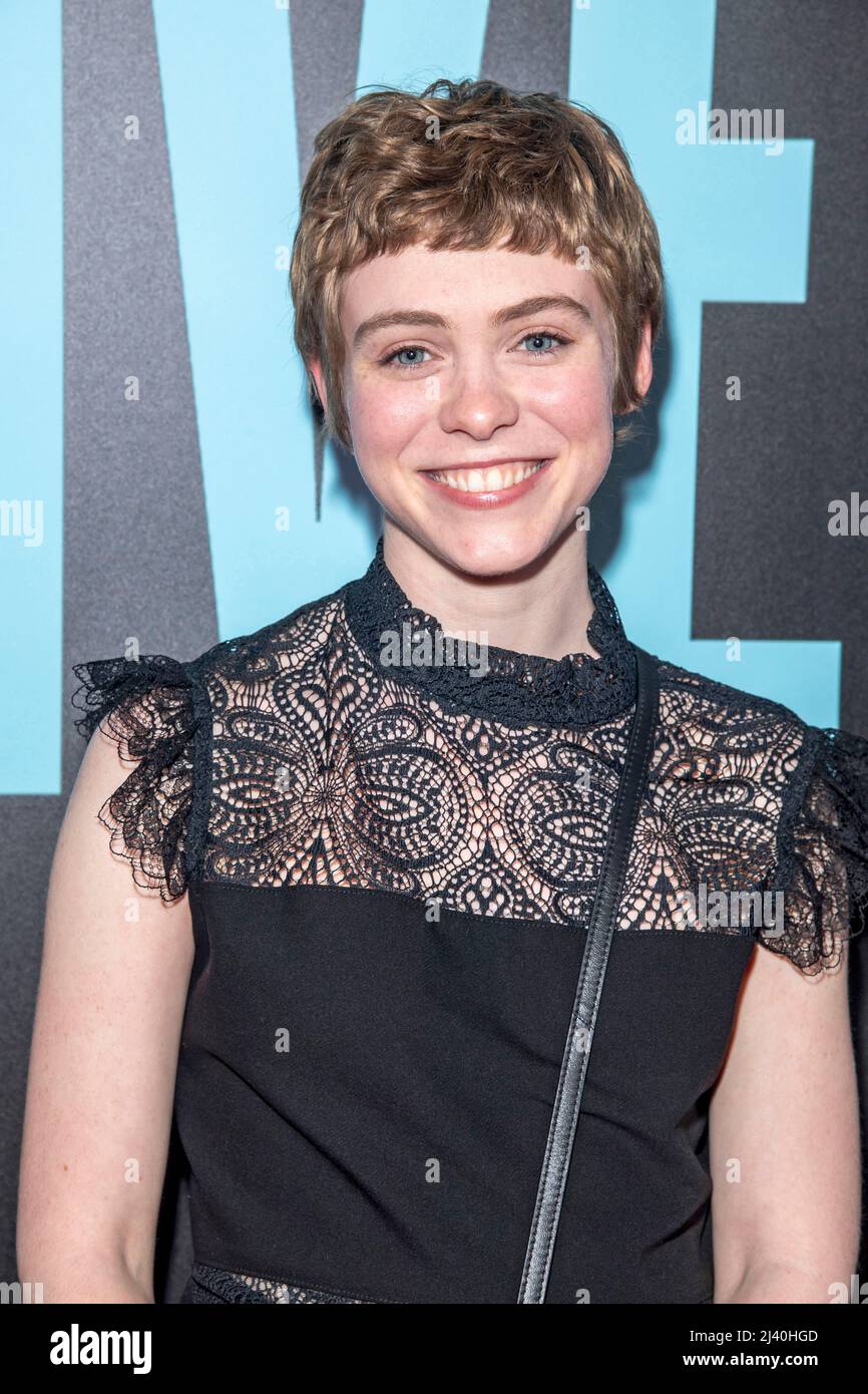 sophia lillis porn